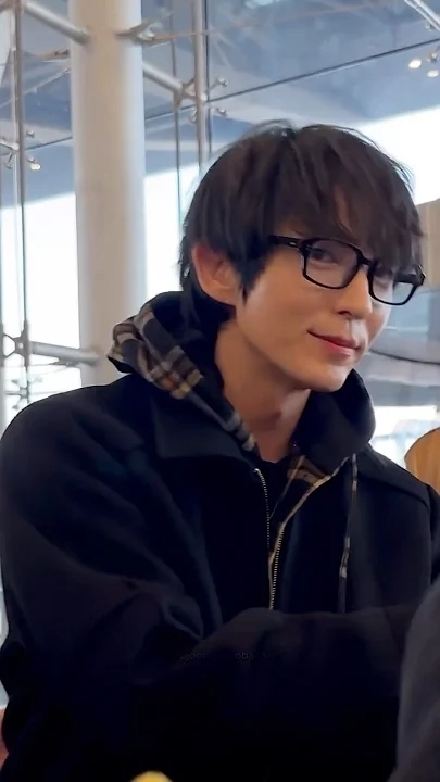 Today's popular wallpaper in Lee Joongi community