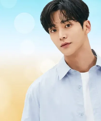 Foto terbaru dari Rowoon