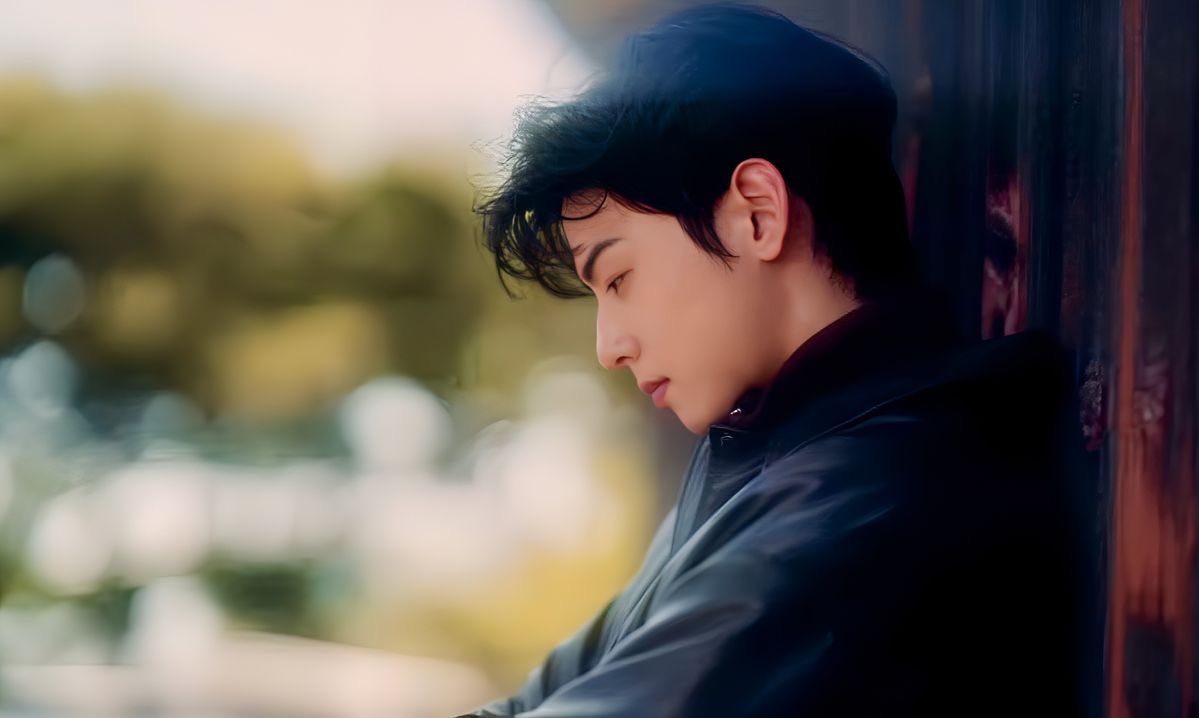 Behind-the-scenes cut of Cha Eunwoo