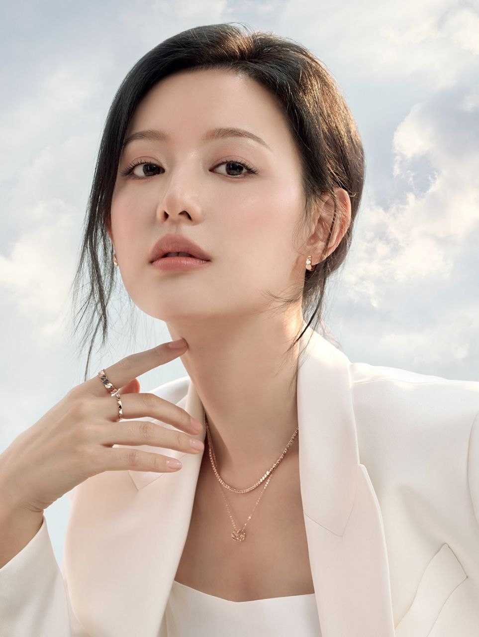 Recent activity shot of Kim Jiwon