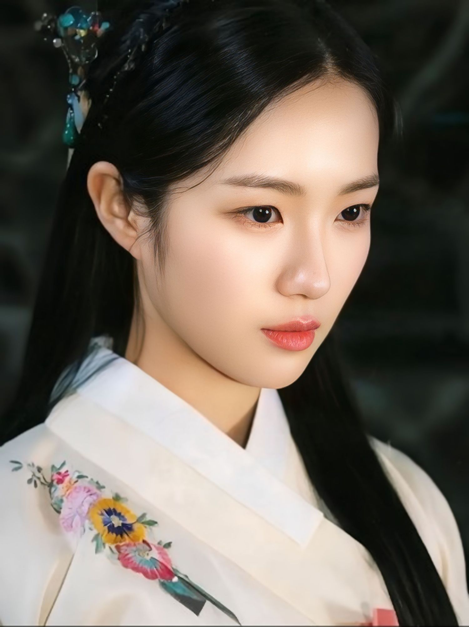 Recent activity shot of Kim Hyeyoon