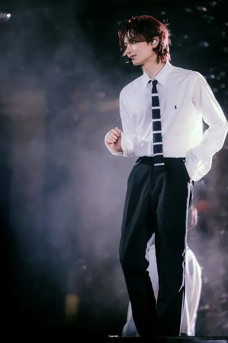 Behind-the-scenes cut of Wen Junhui