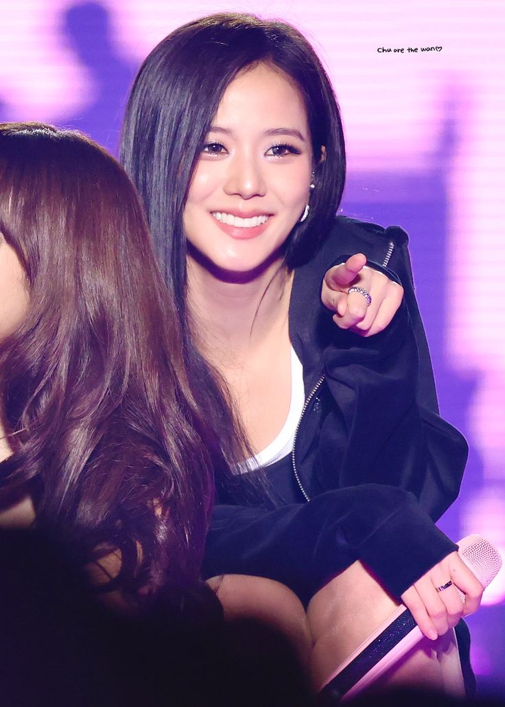 Foto terbaru dari Jisoo (1995)