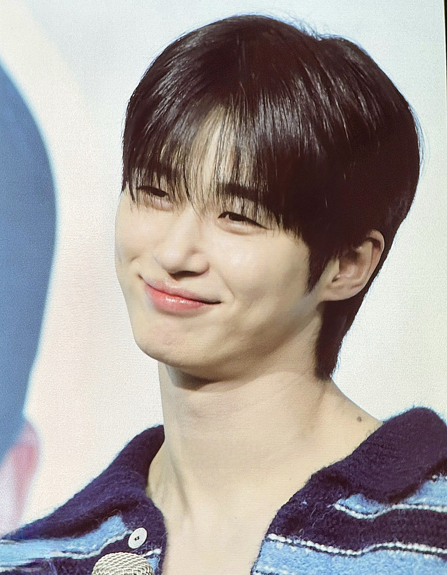 Recent activity shot of Byeon Wooseok