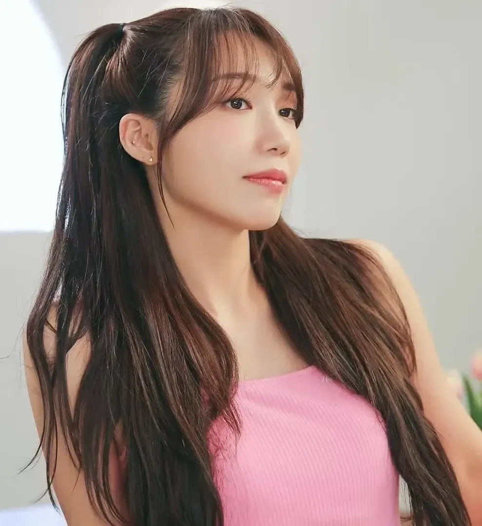 Foto kegiatan terbaru dari Jung Eunji