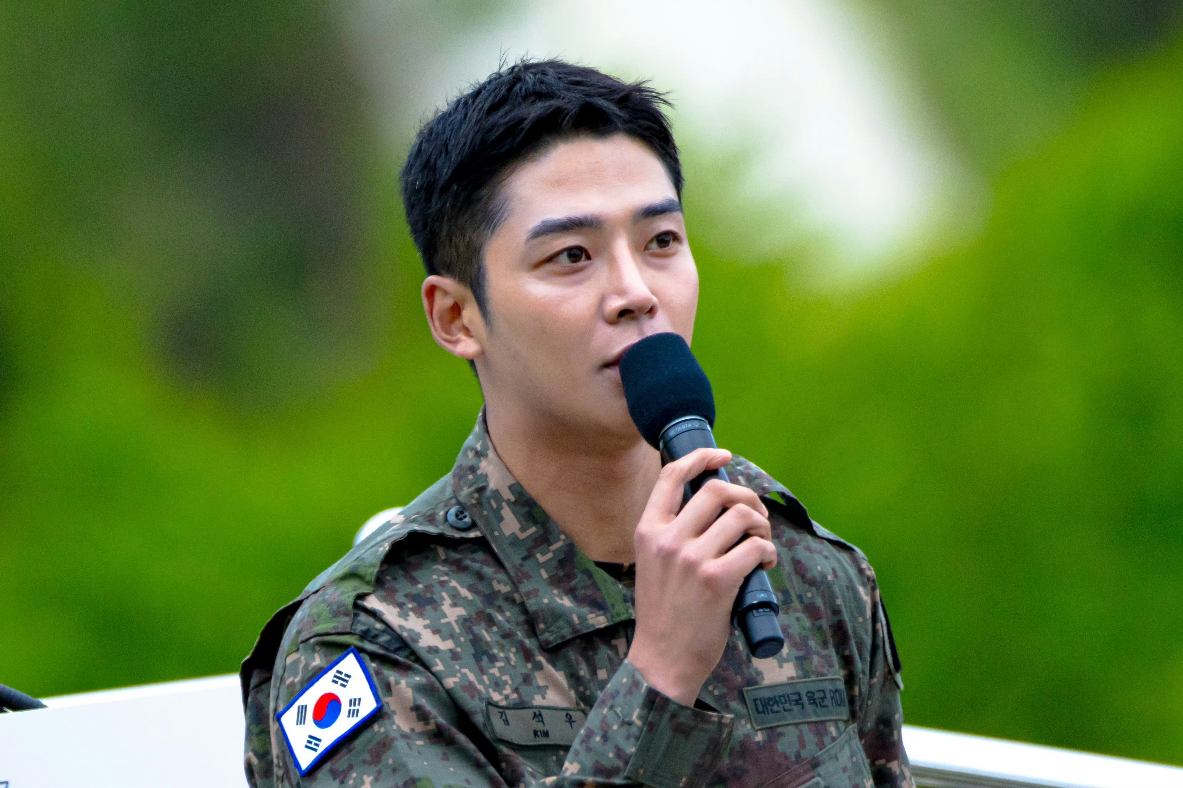 Cuplikan di balik layar dari Rowoon