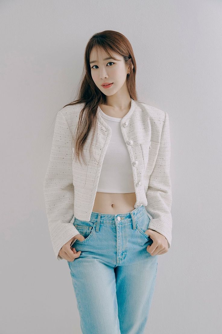 Behind-the-scenes cut of Yoo Inna