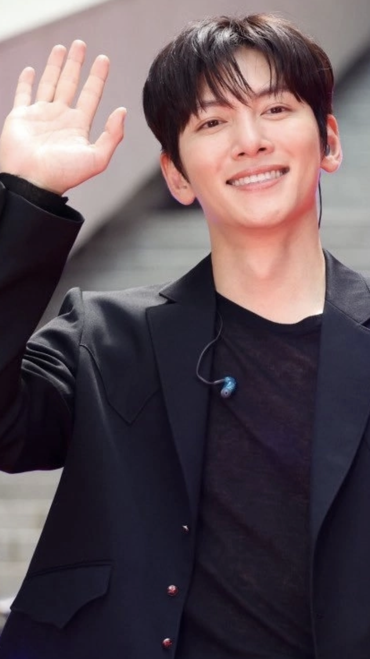 A moment captured by a fan of Ji Changwook