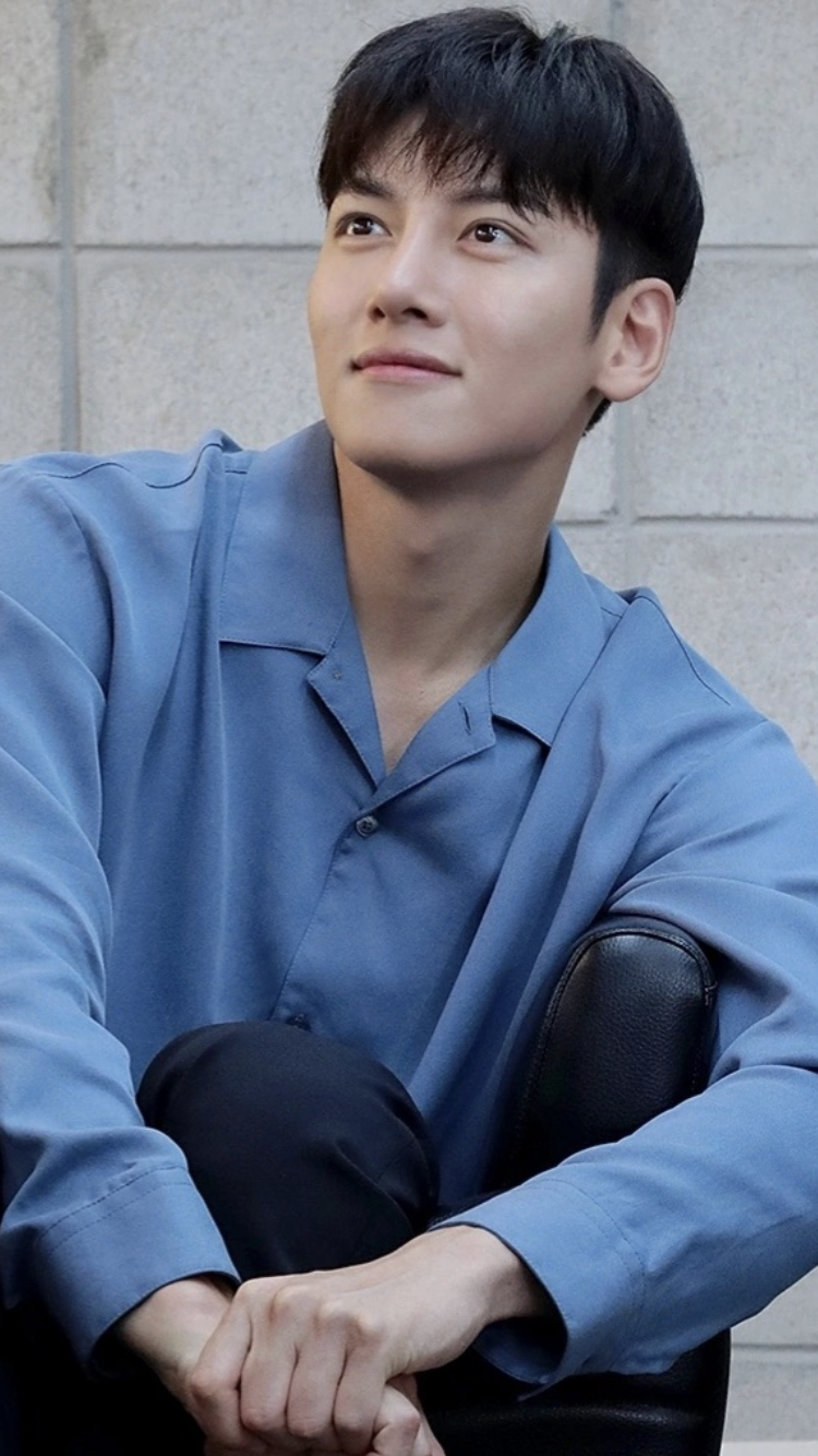 Behind-the-scenes cut of Ji Changwook