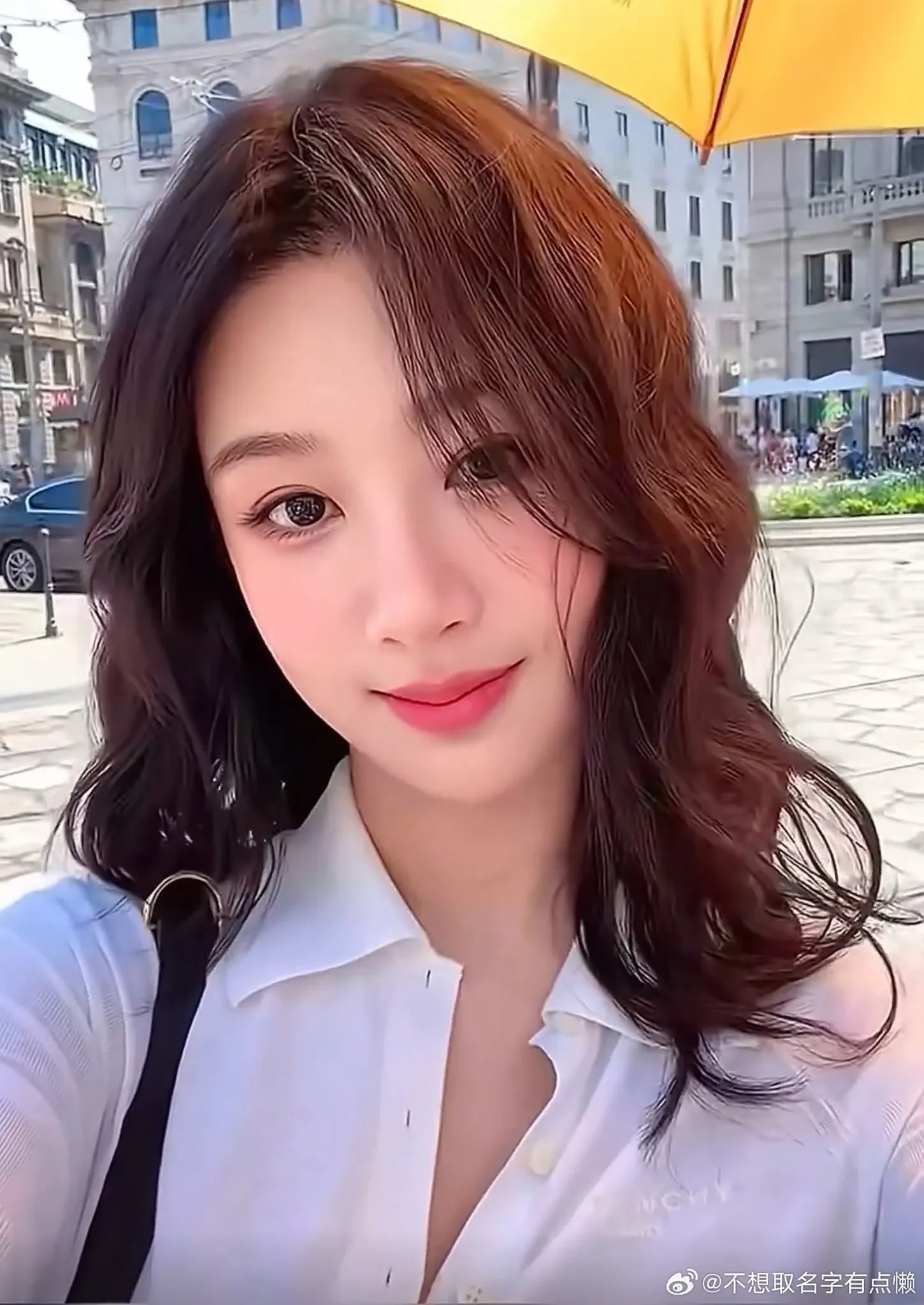 Behind-the-scenes cut of Yang Zi