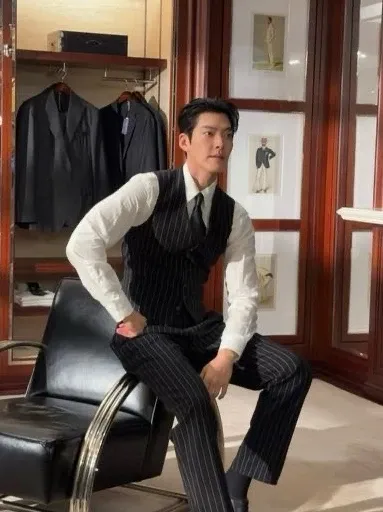 A moment captured by a fan of Kim Woobin