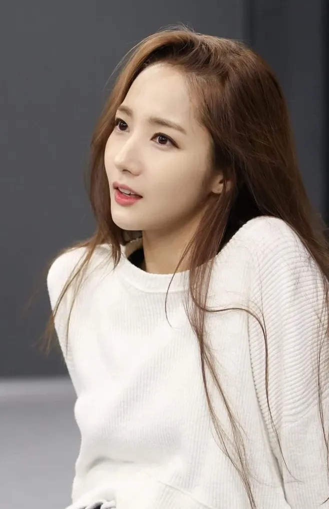 Recent activity shot of Park Minyoung