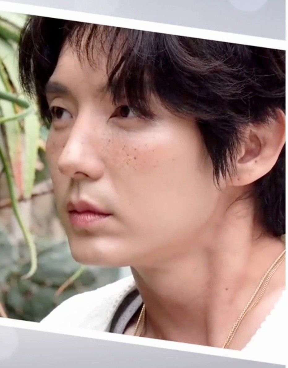 Latest photo of Lee Joongi