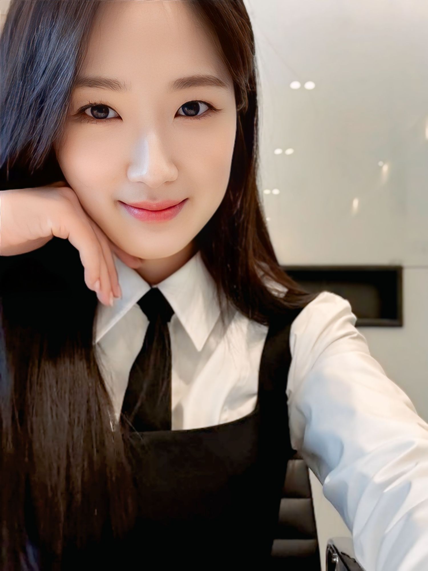 Latest photo of Kim Hyeyoon