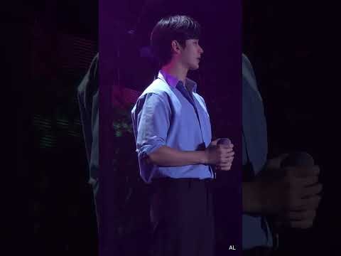 A moment captured by a fan of Kim Soohyun