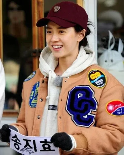 Cuplikan di balik layar dari Song Jihyo