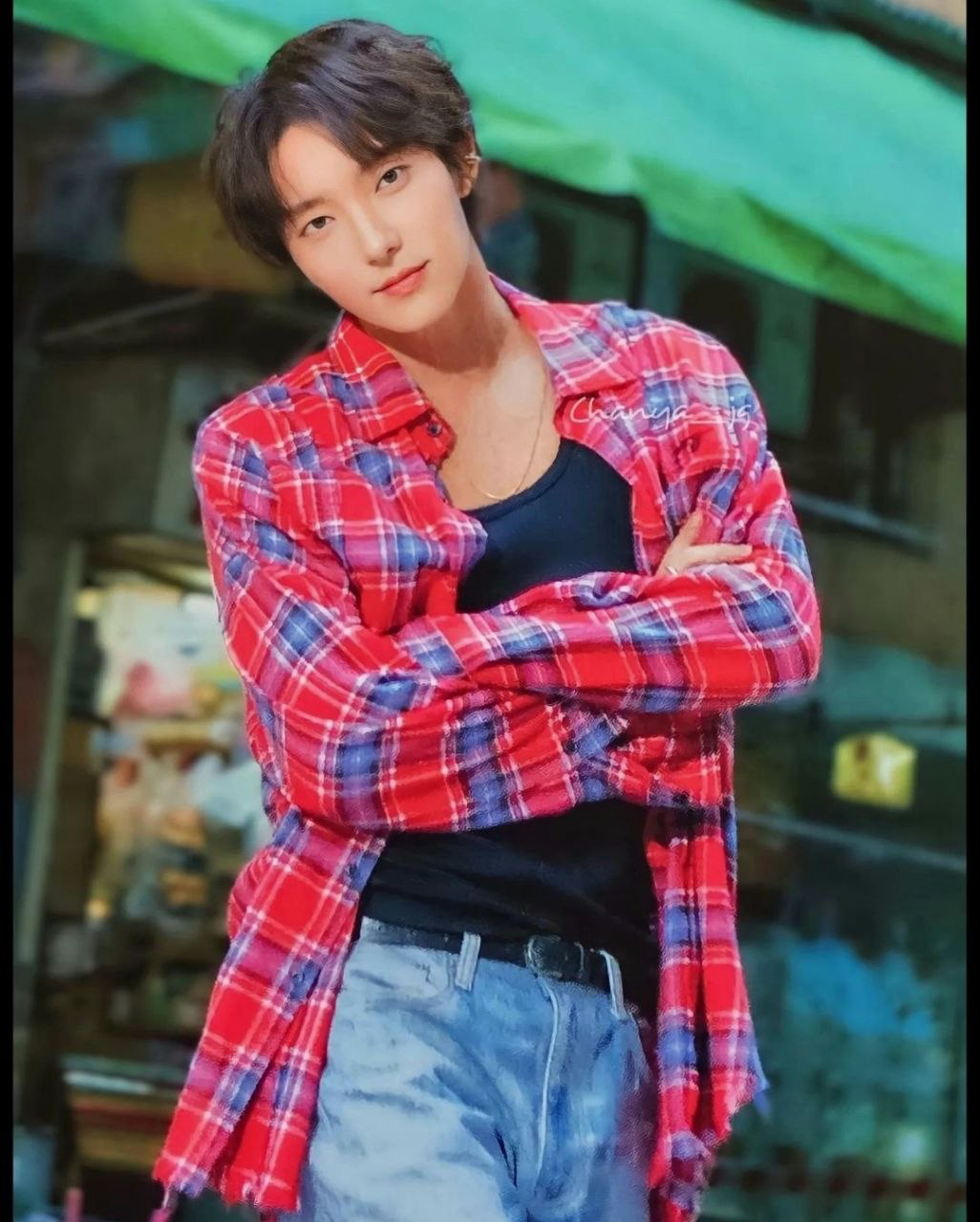 A moment captured by a fan of Lee Joongi