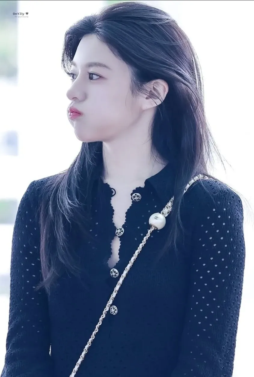 Recent activity shot of Go Younjung
