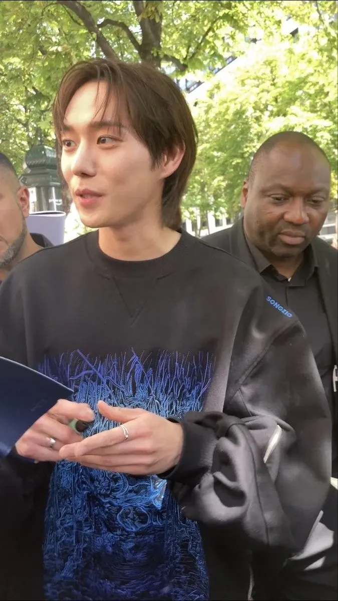 Behind-the-scenes cut of Kim Youngdae