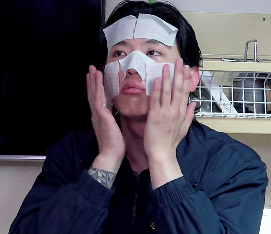 Behind-the-scenes cut of Dex