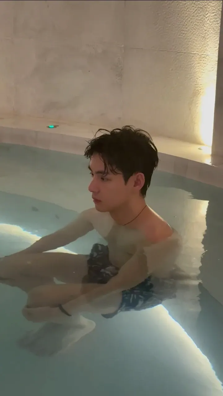 최애돌셀럽 팬덤이 추천하는 김태형 (뷔) 배경 이미지