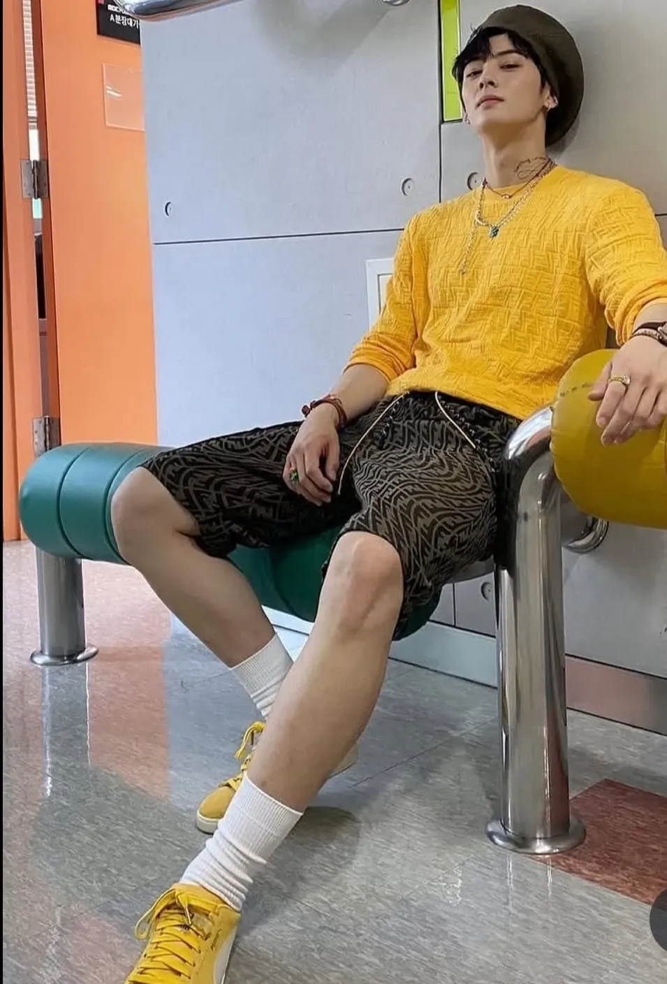 A moment captured by a fan of Cha Eunwoo