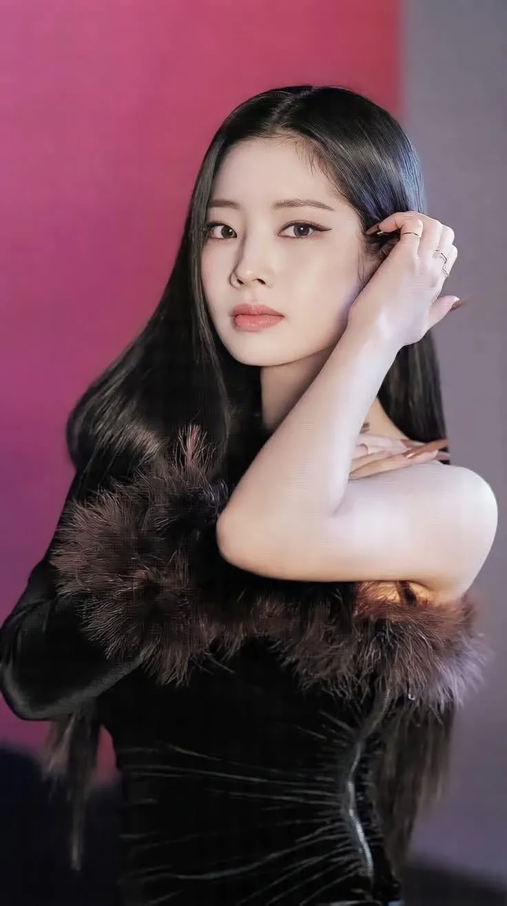 A moment captured by a fan of Dahyun