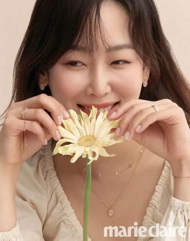 Latest photo of Seo Hyunjin