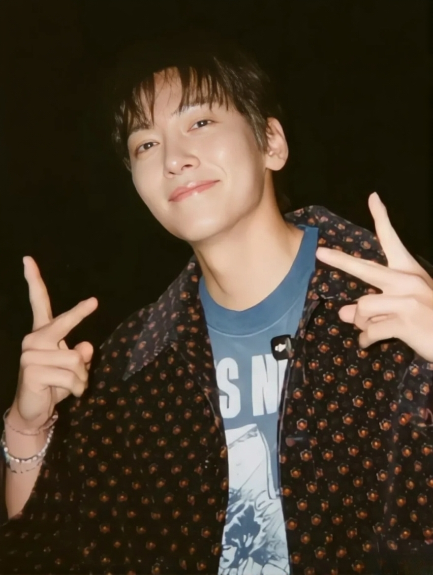 A moment captured by a fan of Ji Changwook