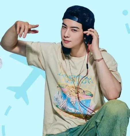 A moment captured by a fan of Cha Eunwoo