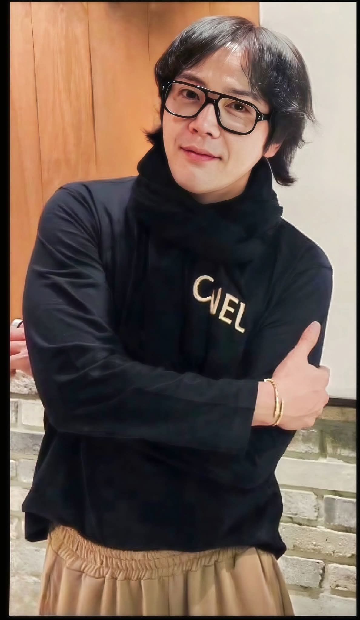 Emotional wallpaper shared by fans for Jang Geunsuk