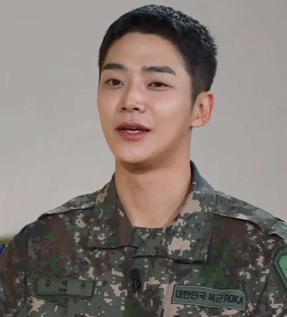 Foto kegiatan terbaru dari Rowoon