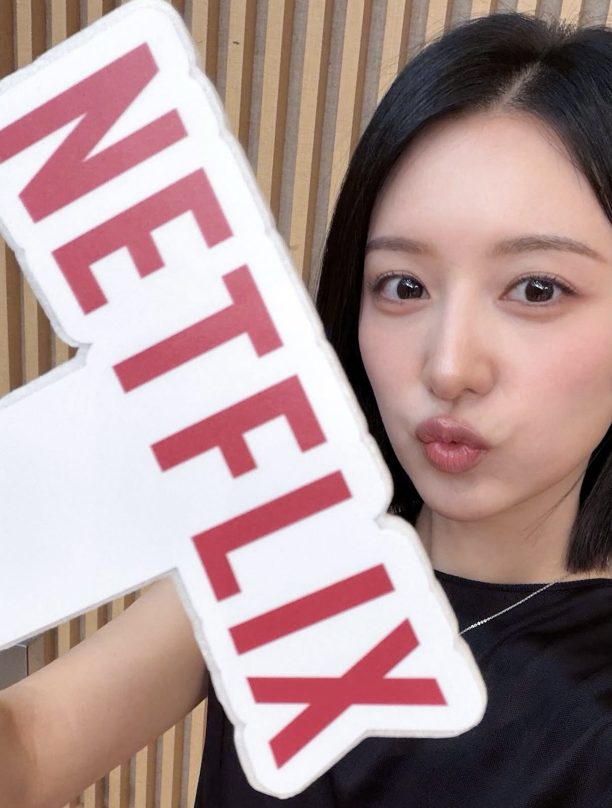 A moment captured by a fan of Kim Jiwon