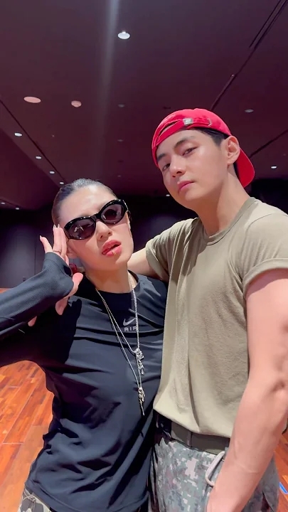 Emotional wallpaper shared by fans for Kim Taehyung (V)