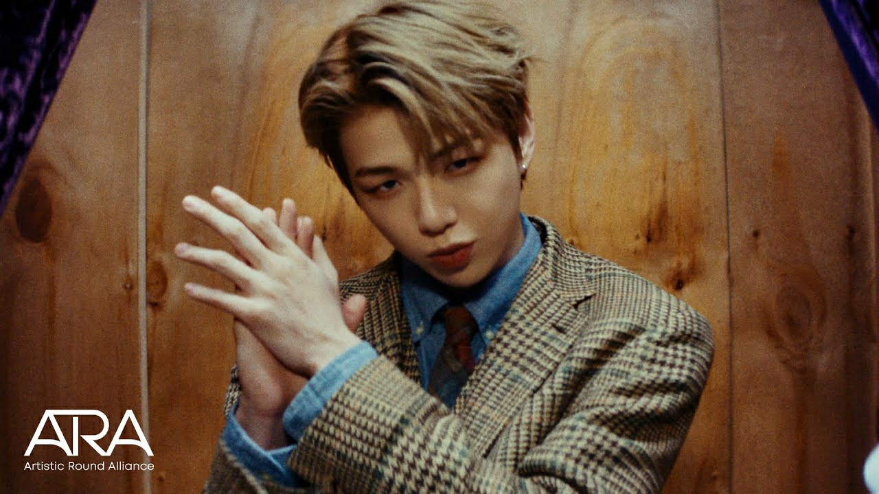 A moment captured by a fan of Secret Garden