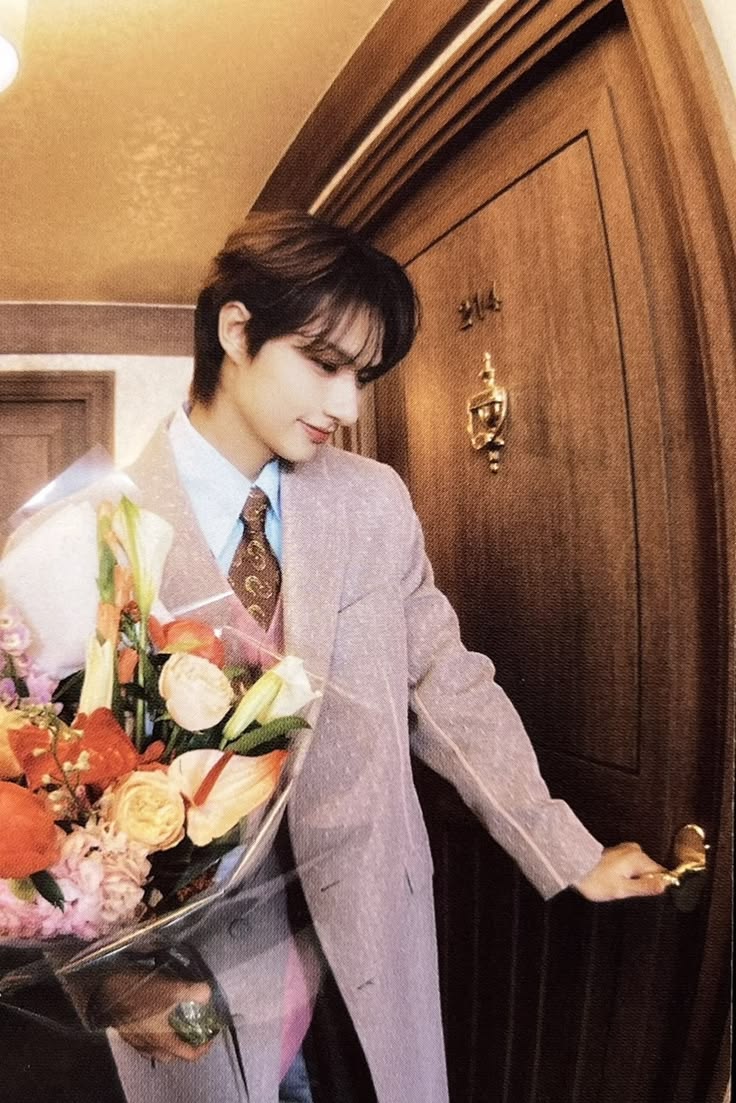 Behind-the-scenes cut of Wen Junhui