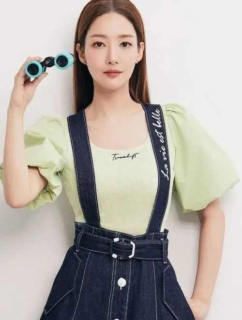 A moment captured by a fan of Park Minyoung
