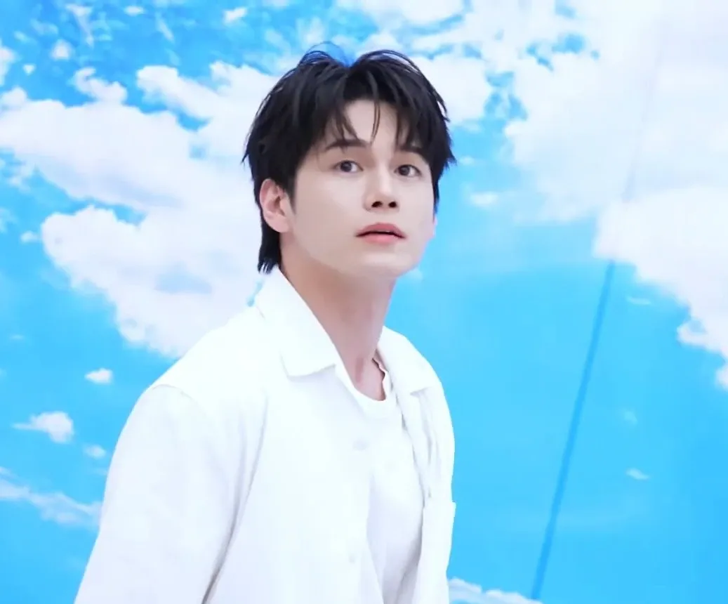 Latest photo of Ong Seongwu