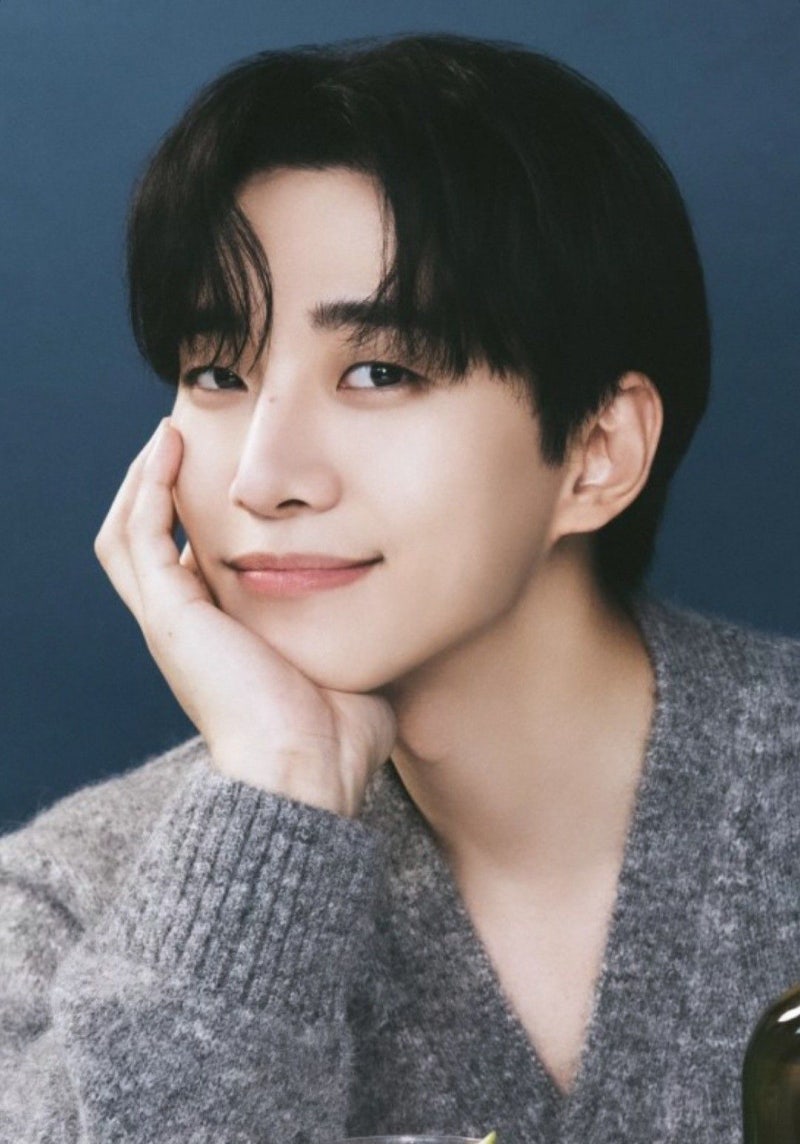 イ・ジュノの最近の活動ショット