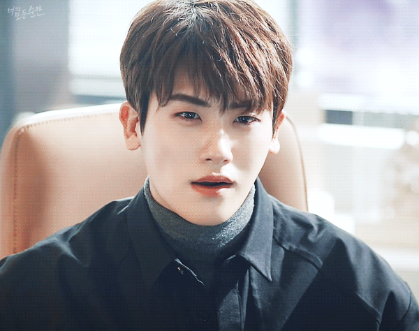 Behind-the-scenes cut of Park Hyungsik