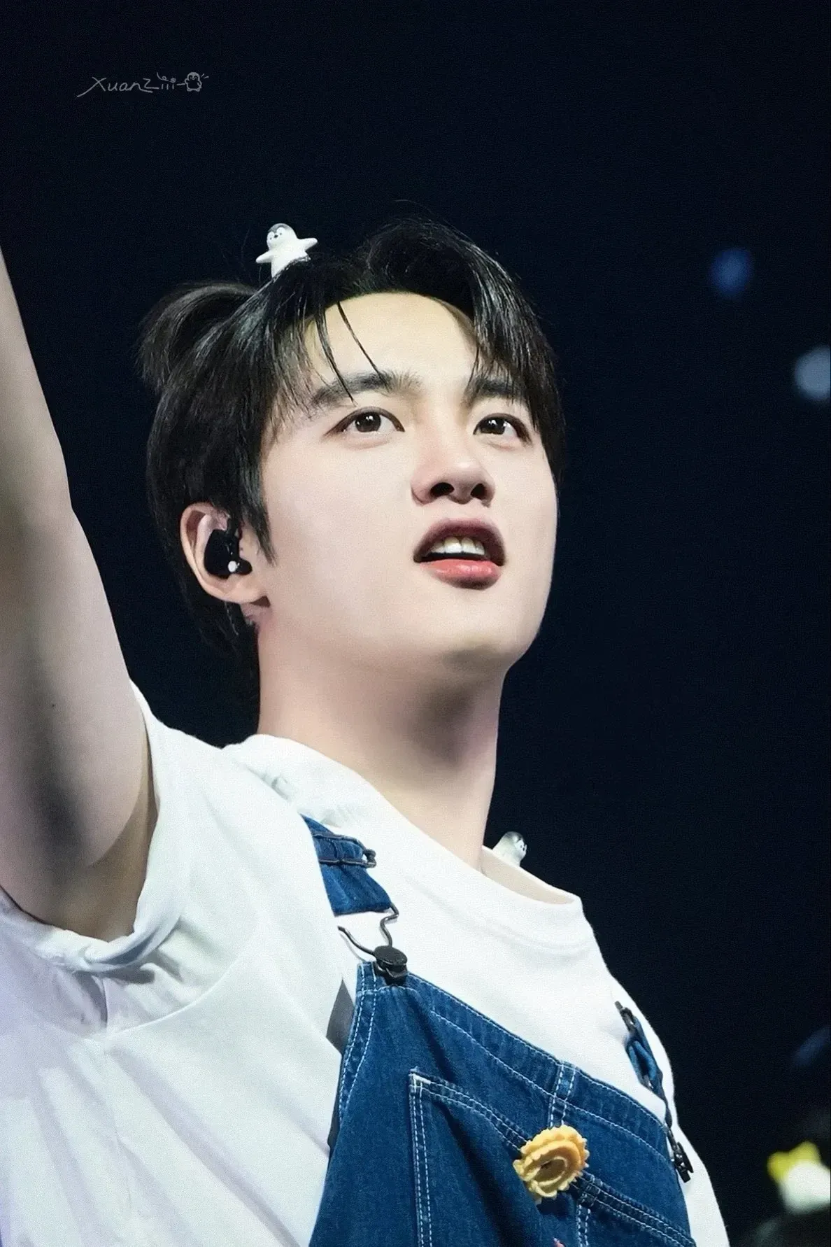 Cuplikan di balik layar dari Doh Kyungsoo (D.O.)