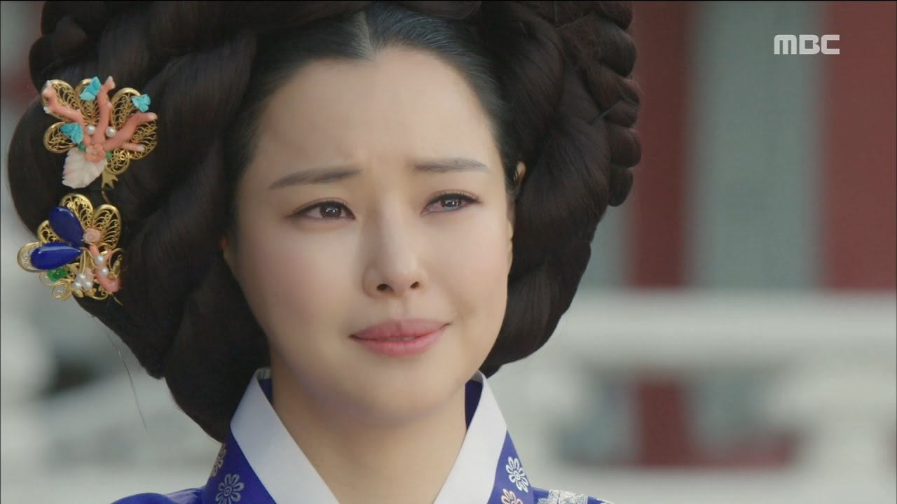 Behind-the-scenes cut of Yoon Kyunsang