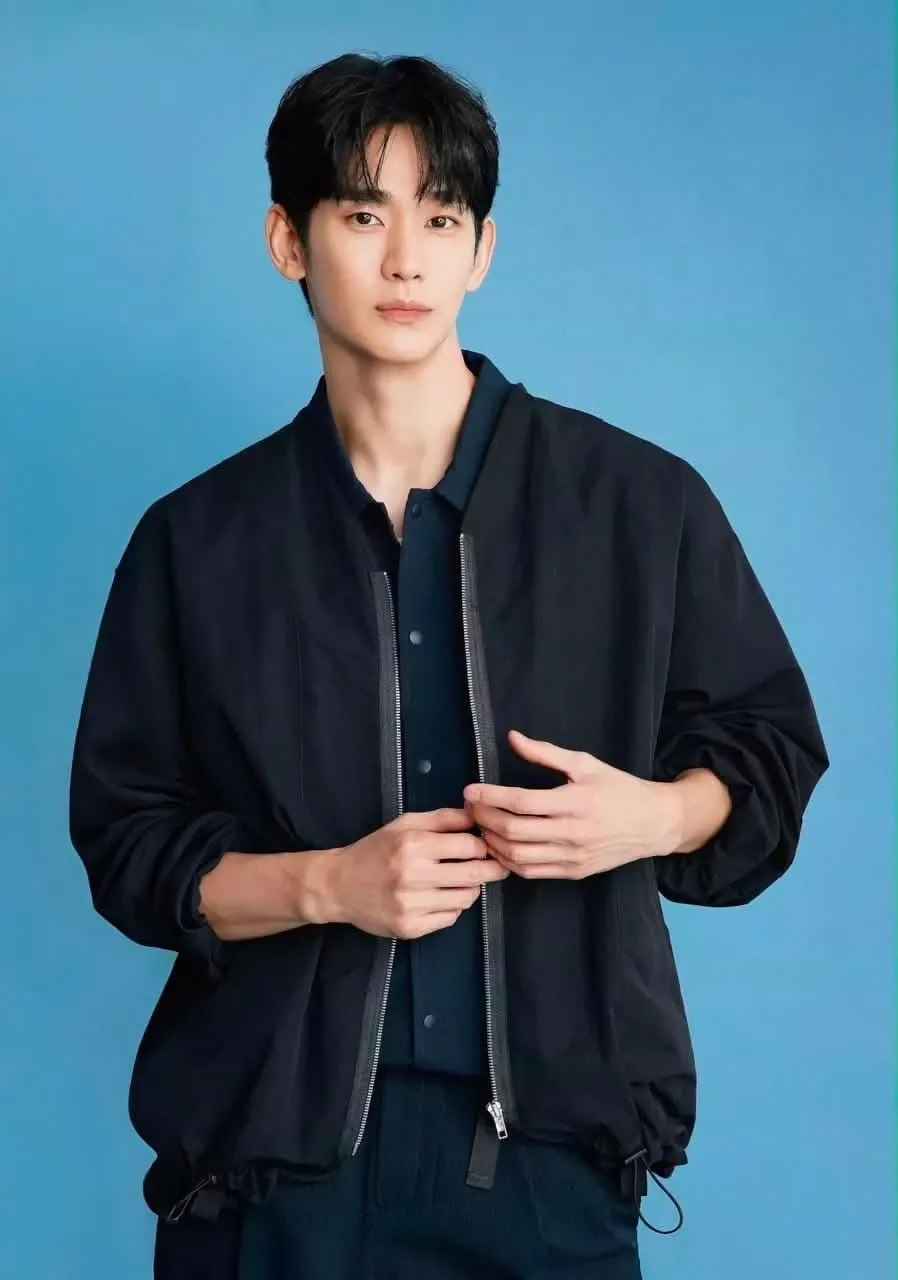 Recent activity shot of Kim Soohyun
