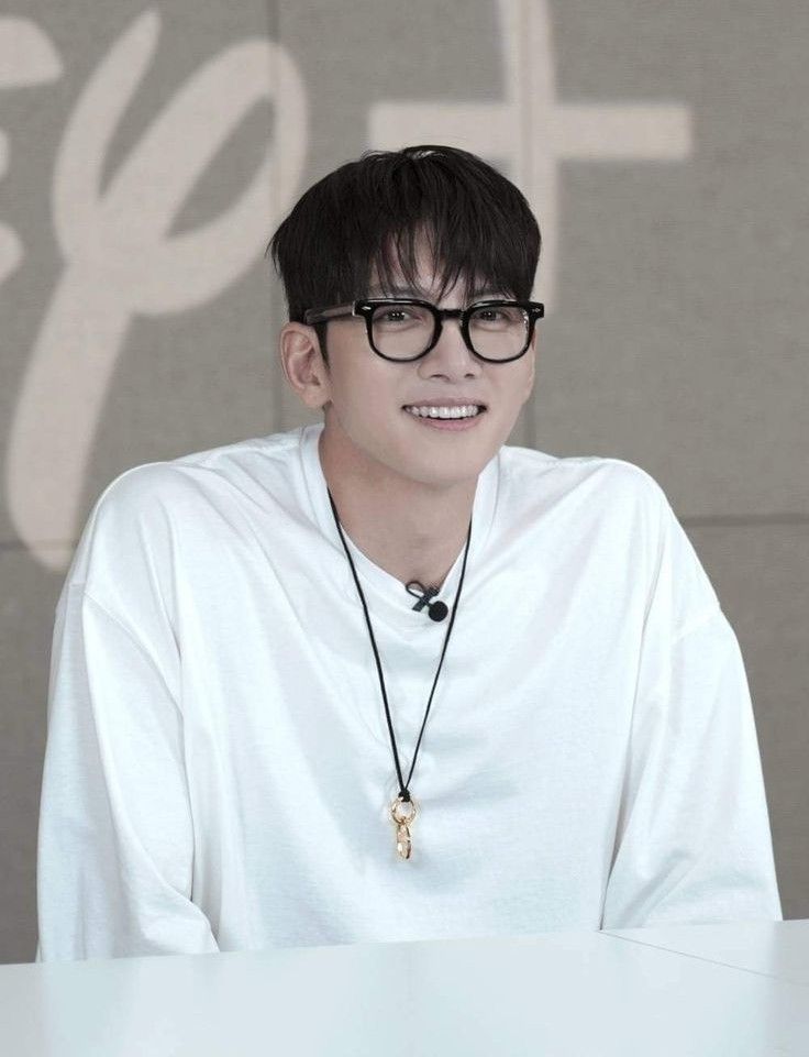 A moment captured by a fan of Ji Changwook