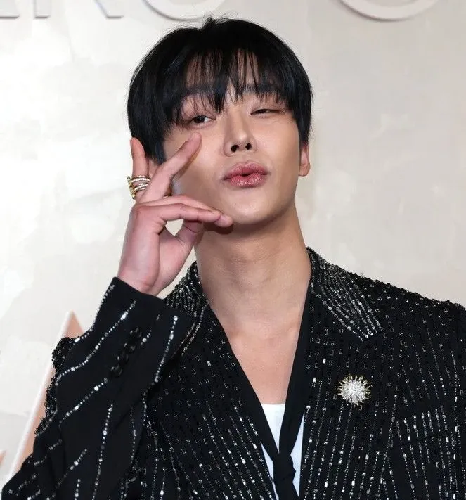 Cuplikan di balik layar dari Rowoon