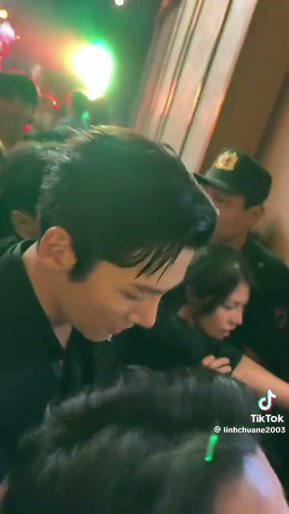 지창욱 커뮤니티에서 인기있는 오늘의 배경화면