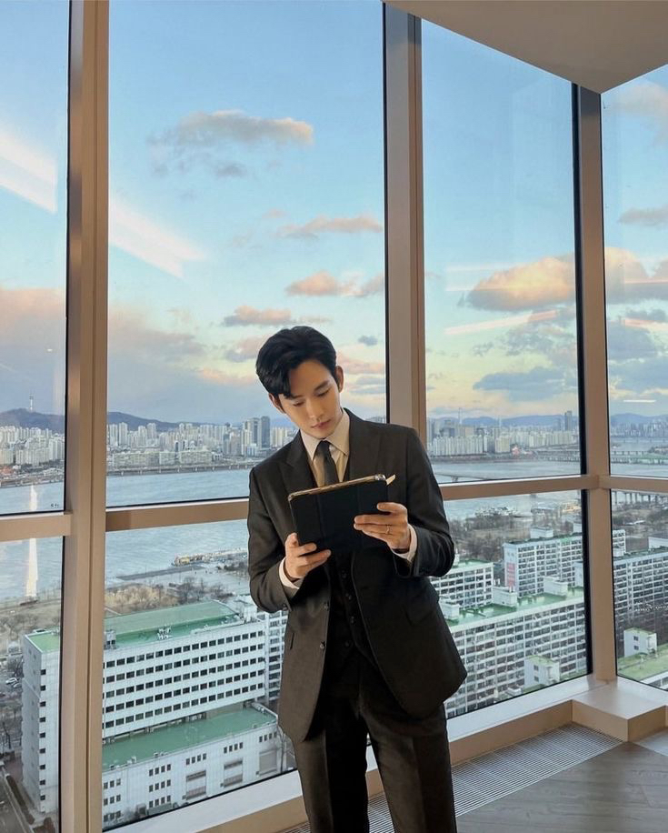 Latest photo of Kim Seonho