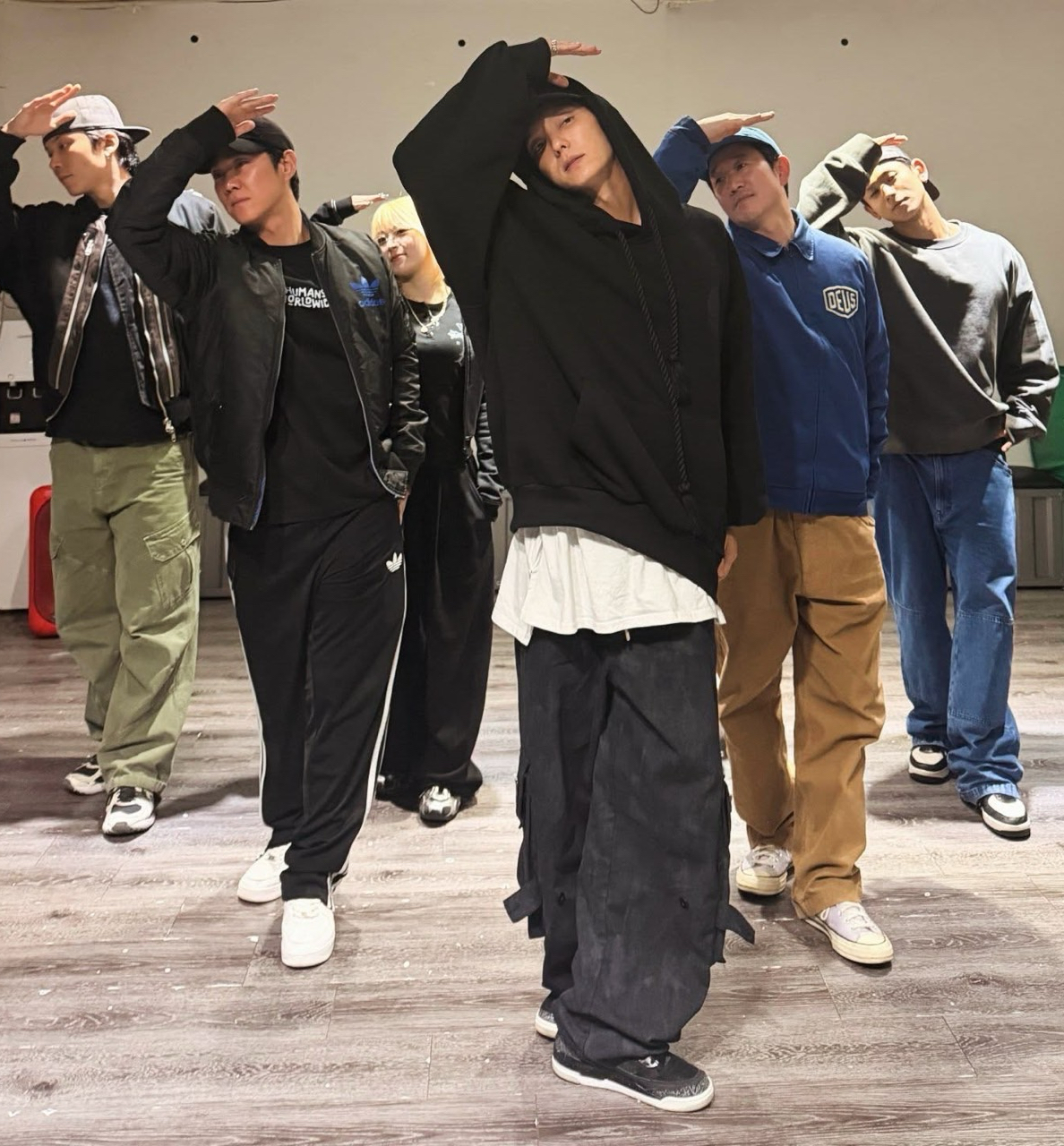 A moment captured by a fan of Lee Joongi