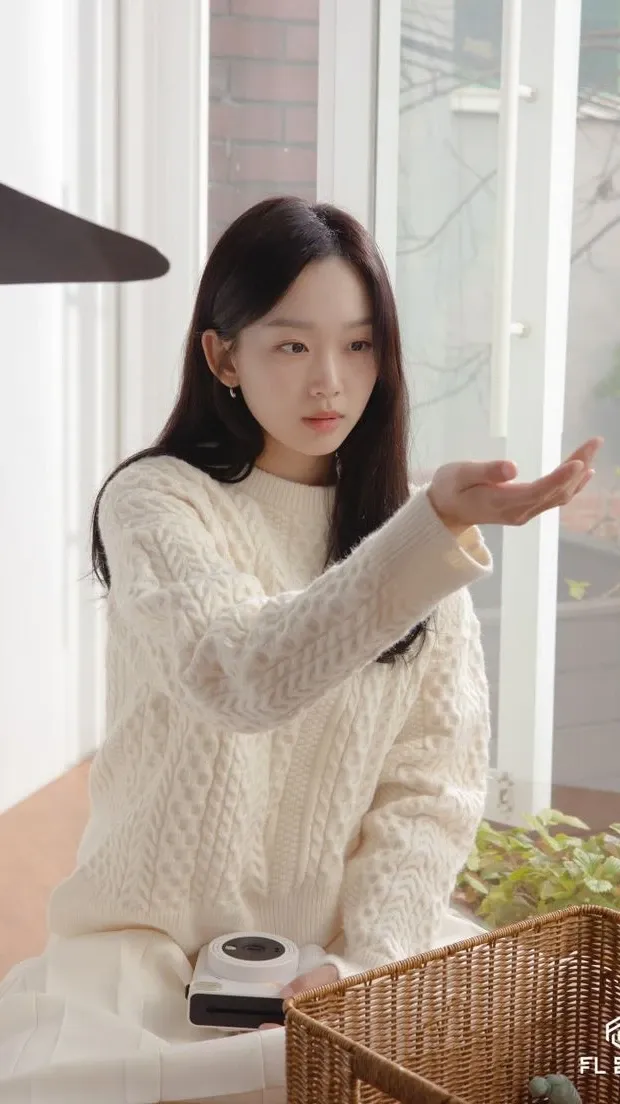 Behind-the-scenes cut of Jin Ki-Joo