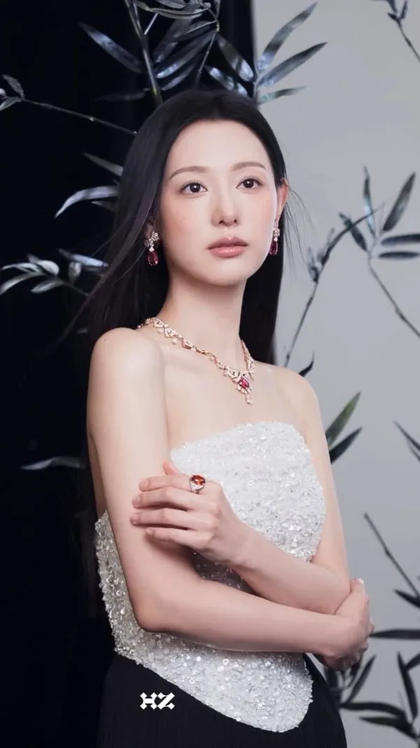 Representative background image loved by Kim Jiwon fandom